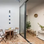 度假居 Traditional Townhouse With Private Patio And Pool
