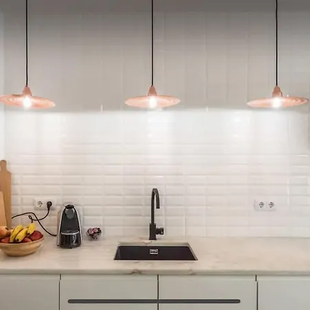 Traditional Townhouse With Private Patio And Pool Casa de Férias Portimão