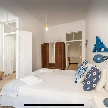 Traditional Townhouse With Private Patio And Pool * Portimao