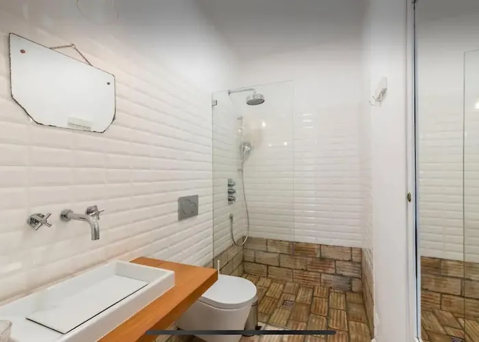 Traditional Townhouse With Private Patio And Pool Casa de Férias *