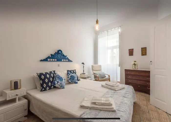 Traditional Townhouse With Private Patio And Pool